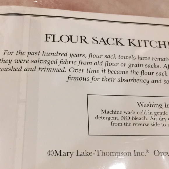 Trick or Treat Halloween Designer Kitchen Towel NWT mary lake thompson 30”x30” - Picture 6 of 10